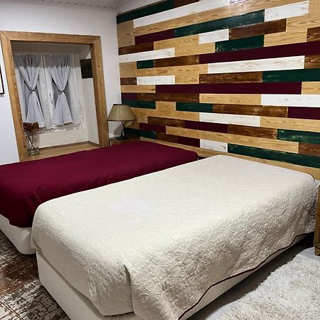 Villa Pe Do Castelo Casinha - Pet Friendly & Garage à Tomar Extérieur photo